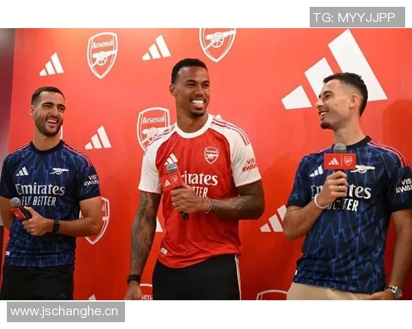 阿尔特塔之子加布里埃尔在阿森纳U17展现锋线才华年仅16岁踢右边锋